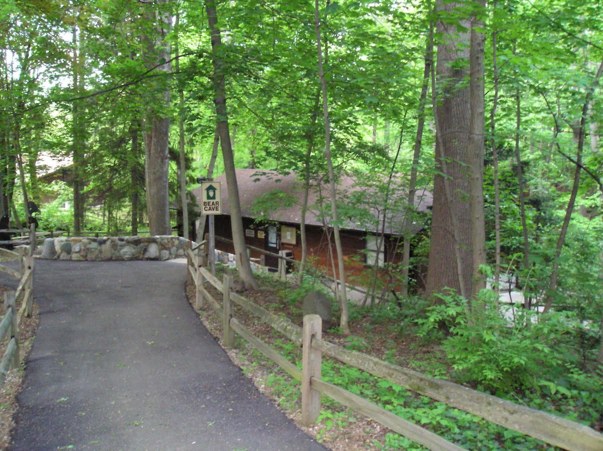 Bear Cave Rv Campground Buchanan Εξωτερικό φωτογραφία